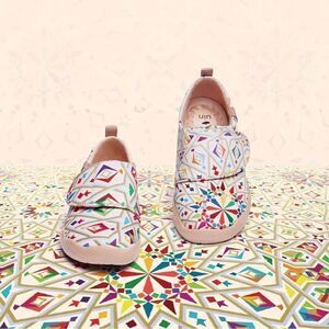 UIN Kid's Casual Slip-on Canvas Loafers Girls Shoes Sneakers (Carving Miracle)